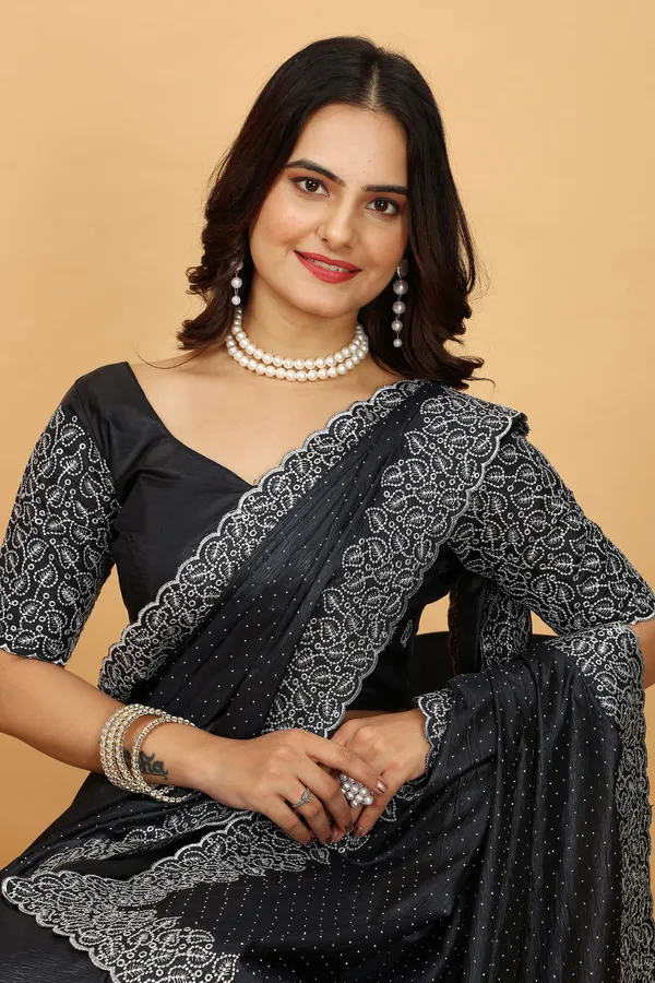 Black_Silk_Saree_With_Blouse_Piece_For_Women