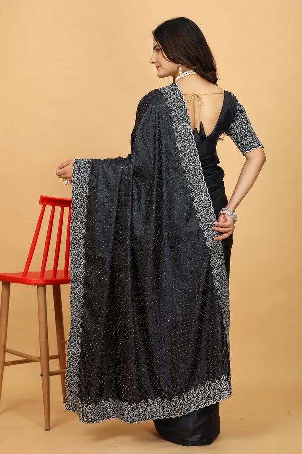 Black_Silk_Saree_With_Blouse_Piece_For_Women