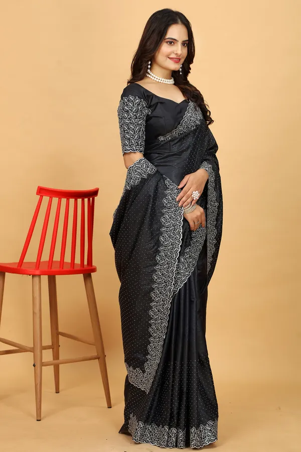 Black_Silk_Saree_With_Blouse_Piece_For_Women