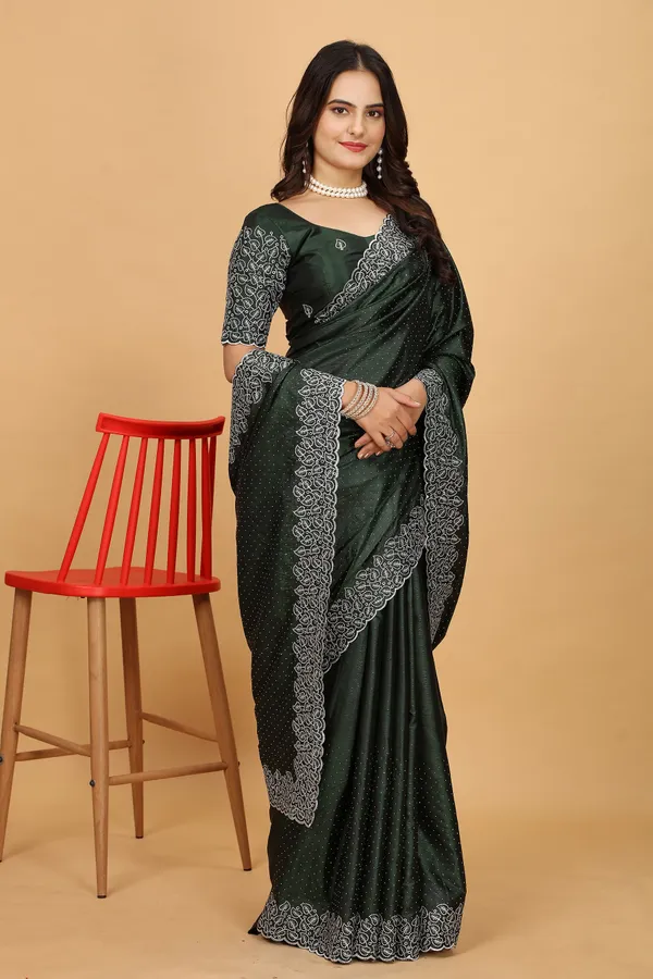 Green_Silk_Saree_With_Blouse_Piece_For_Women