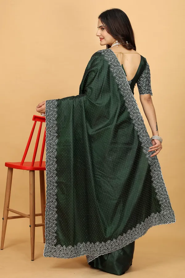 Green_Silk_Saree_With_Blouse_Piece_For_Women