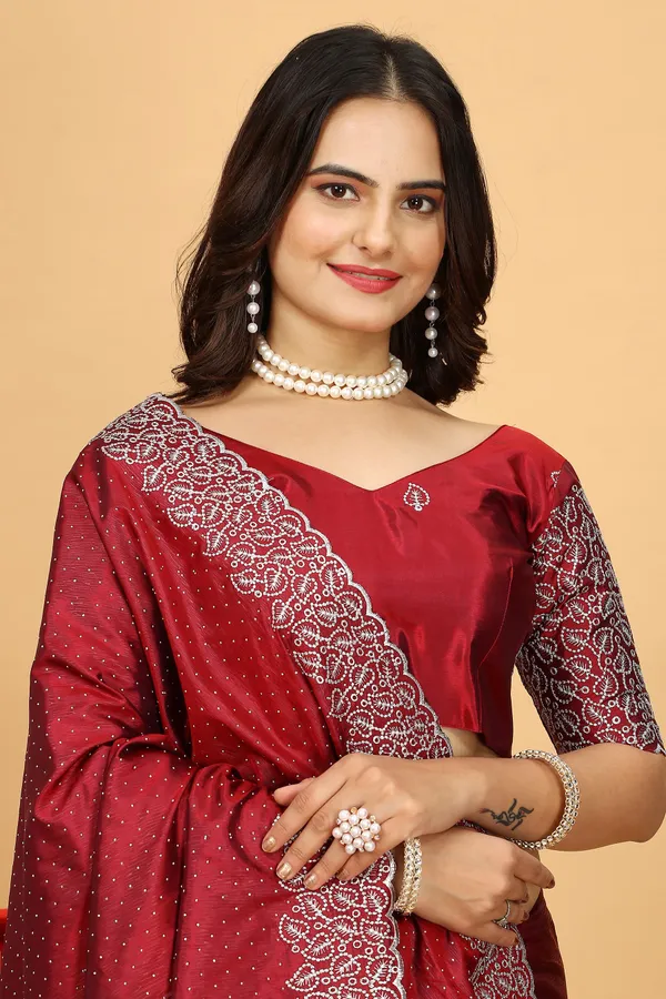 Maroon_Silk_Saree_With_Blouse_Piece_For_Women