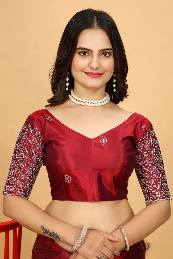 Maroon_Silk_Saree_With_Blouse_Piece_For_Women