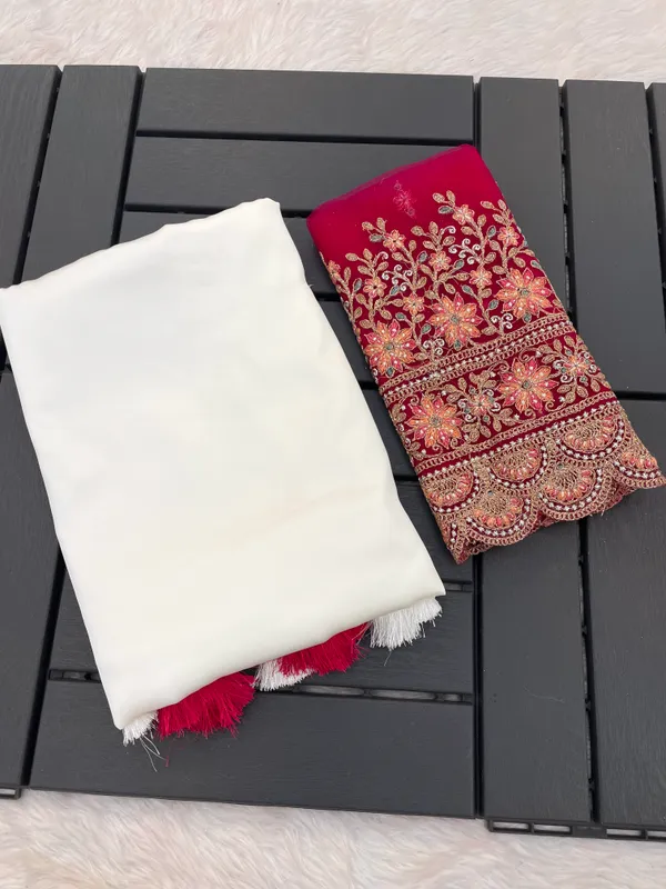 Red_Chiffon_Saree_With_Blouse_For_Women