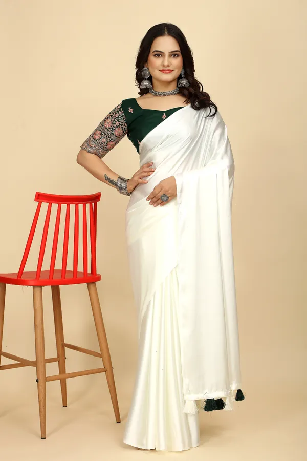 Green_Chiffon_Saree_With_Blouse_For_Women