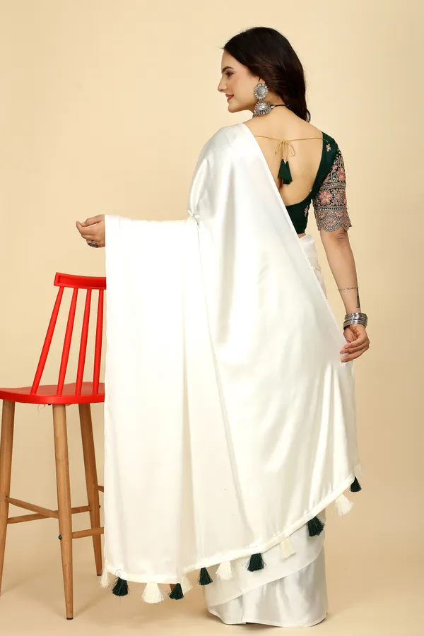 Green_Chiffon_Saree_With_Blouse_For_Women