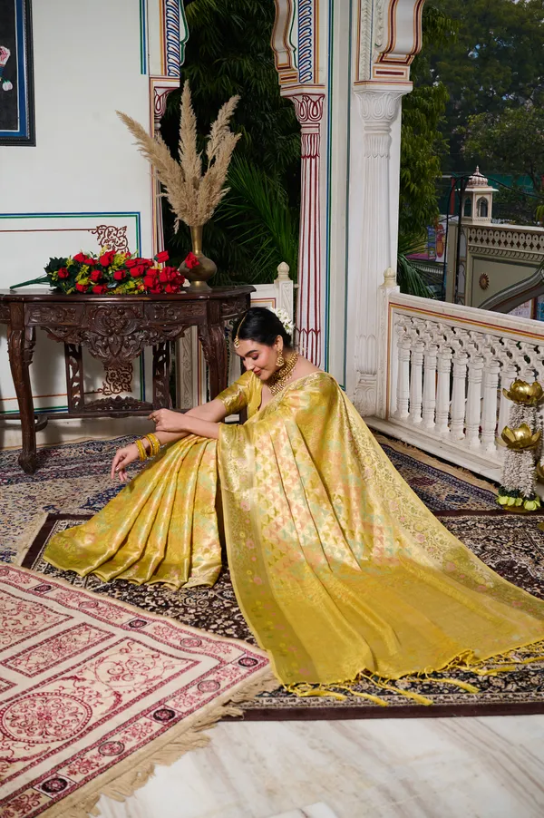 Yellow_Banarasi_Organza_Saree_With_Tassels_Blouse_For_Women