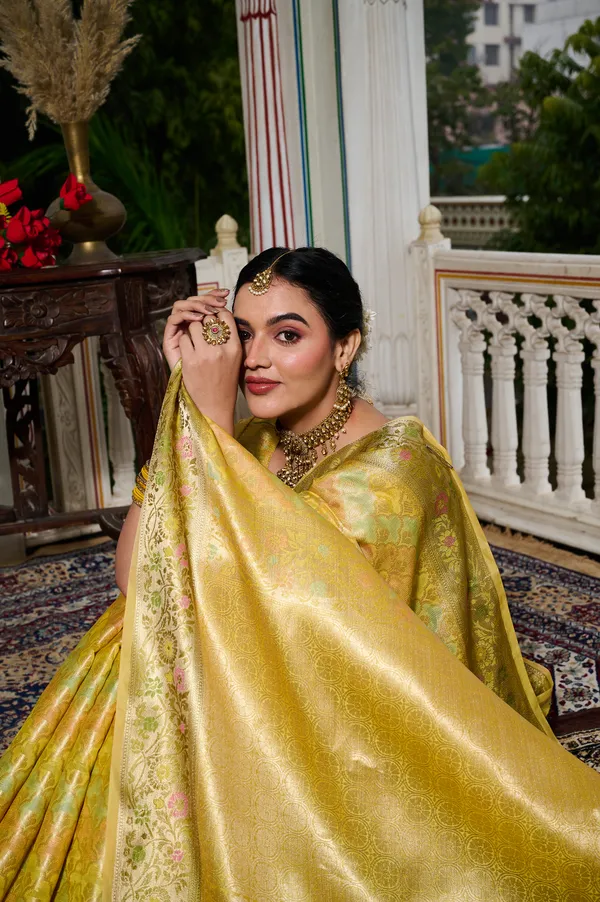 Yellow_Banarasi_Organza_Saree_With_Tassels_Blouse_For_Women