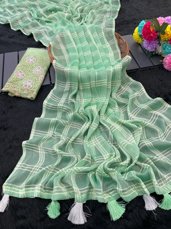Green_Chiffon_Saree_With_Blouse_For_Women