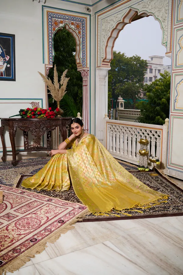 Yellow_Banarasi_Organza_Saree_With_Tassels_Blouse_For_Women