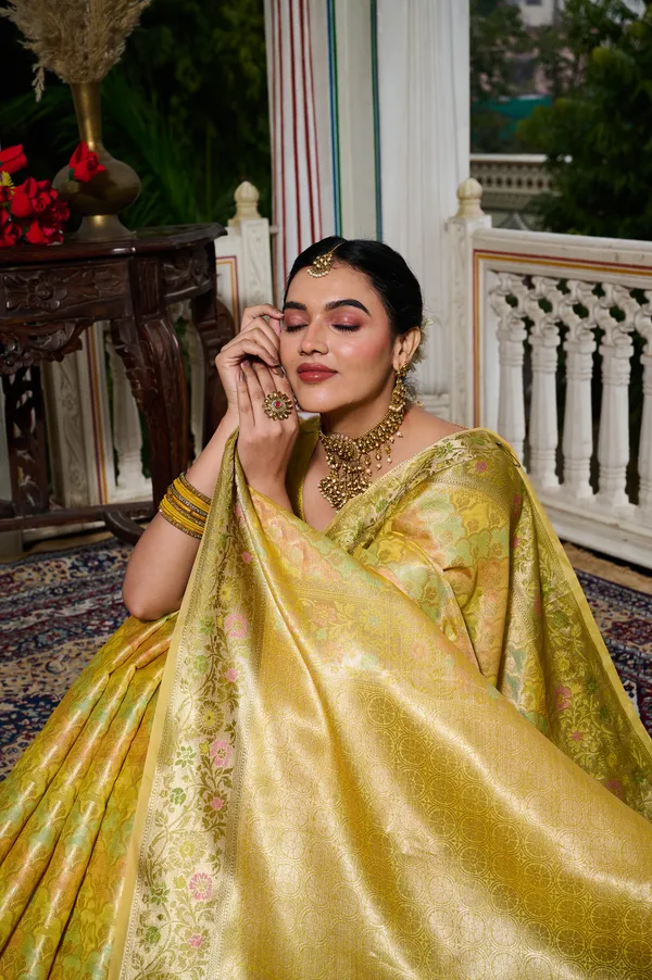 Yellow_Banarasi_Organza_Saree_With_Tassels_Blouse_For_Women
