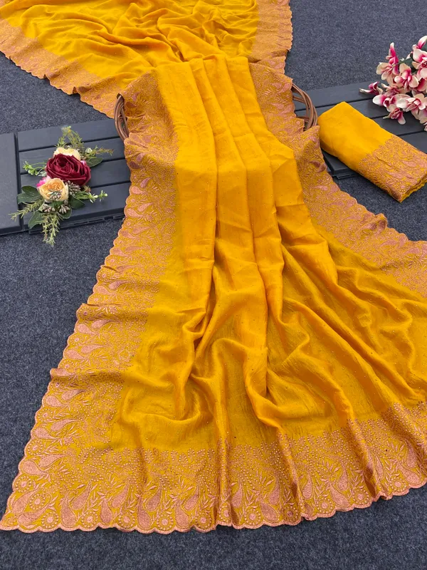 Yellow_Vichitra_Silk_Traditional_Saree_For_Women