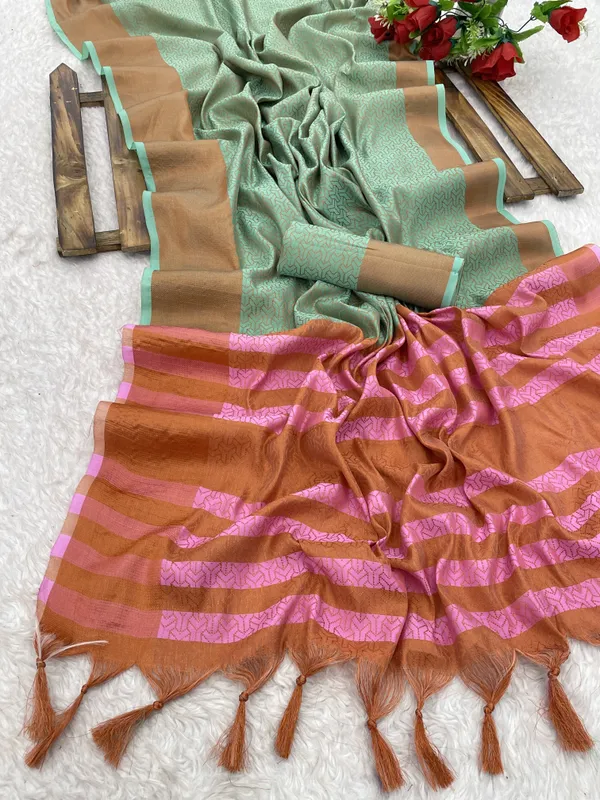 Green_Jacquard_Self_Design_Banarasi_Saree_For_Women