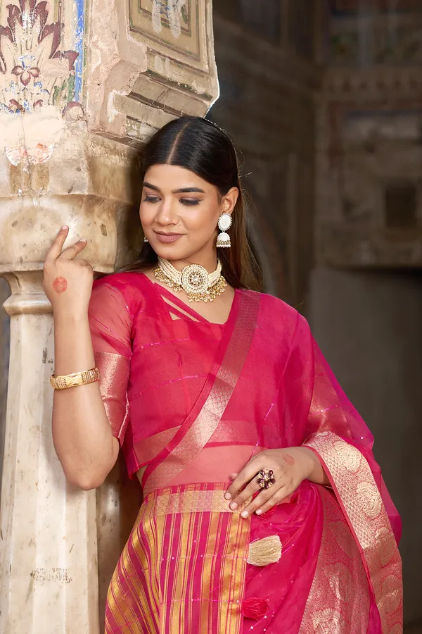 Red_Organza_Woven_Bollywood_Saree_For_Women