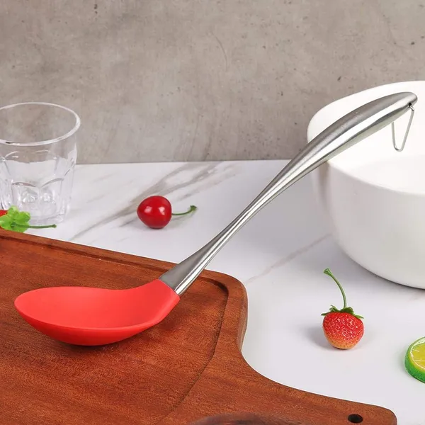Red_&_Black_Silicone_Solid_Spoon_with_Stainless_Steel_Handle