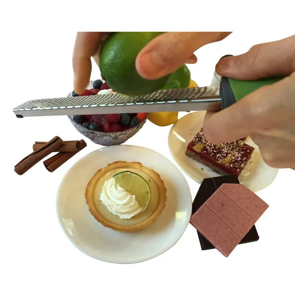 Stainless_Steel_Lemon_Long_Zester_And_Cheese_Grater