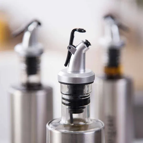 2_Pcs_Glass_Oil_And_Vinegar_Dispenser_With_Steel_Cover_Bottle