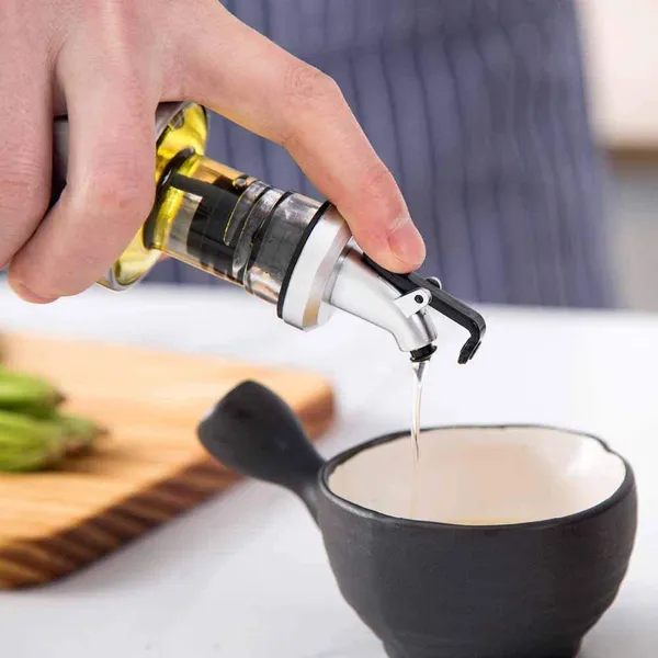 2_Pcs_Glass_Oil_And_Vinegar_Dispenser_With_Steel_Cover_Bottle