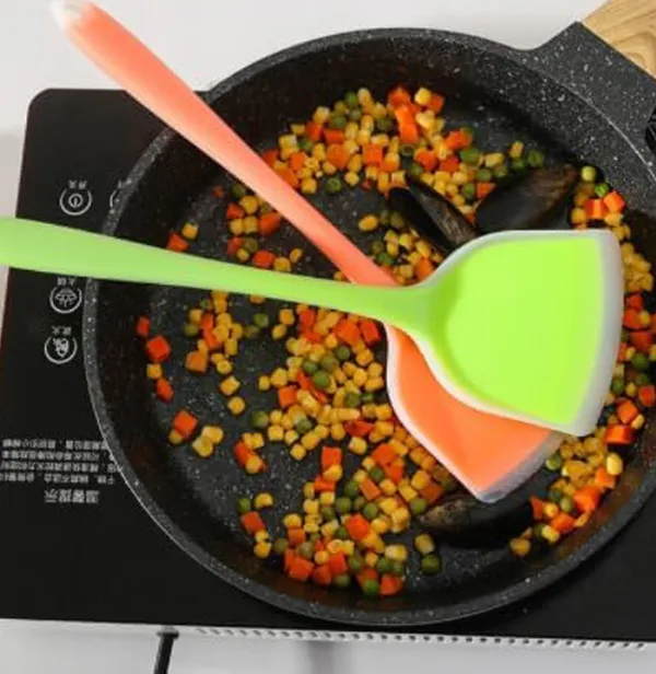 Silicone_Flexible_Wok_Spatula_for_Cookware_(Orange)
