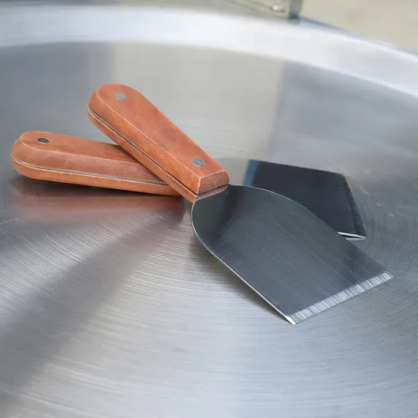 Stainless_Steel_Non-Slip_Wooden_Handle_Spatula_Kitchen