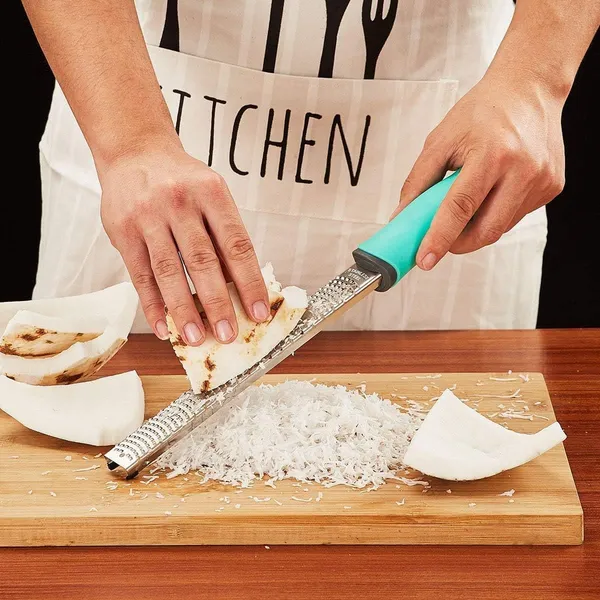 Stainless_Steel_Lemon_Long_Zester_And_Cheese_Grater_(Blue)