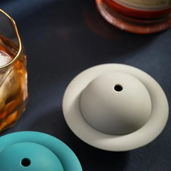 Silicone_Ice_Ball_Cube_Trays_(Grey)
