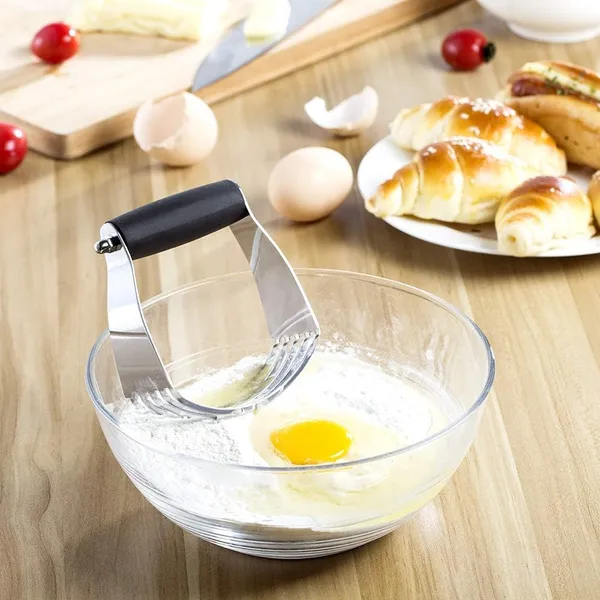 Stainless_Steel_Dough_Blender_Tool_With_Sharp_Blades