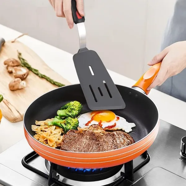Silicone_Turner_for_Heat_Resistant_Kitchen_Spatula_Ideal