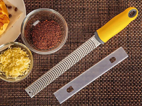 Stainless_Steel_Lemon_Long_Zester_And_Cheese_Grater_(Yellow)