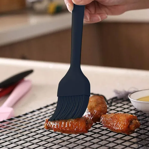 Heat_Resistant_Silicone_Spatula_With_Basking_Brush_Set