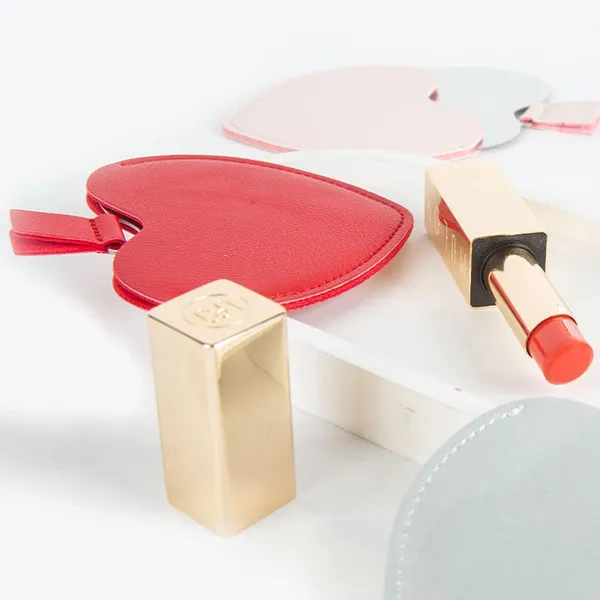 Compact_Hand_Heart_Mirror_Cosmetic_Tool