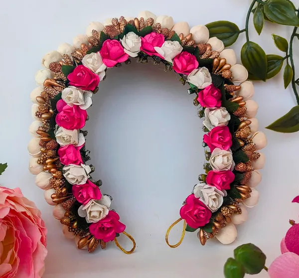 Pink_&_White_Artificial_Flower_Hair_Gajra