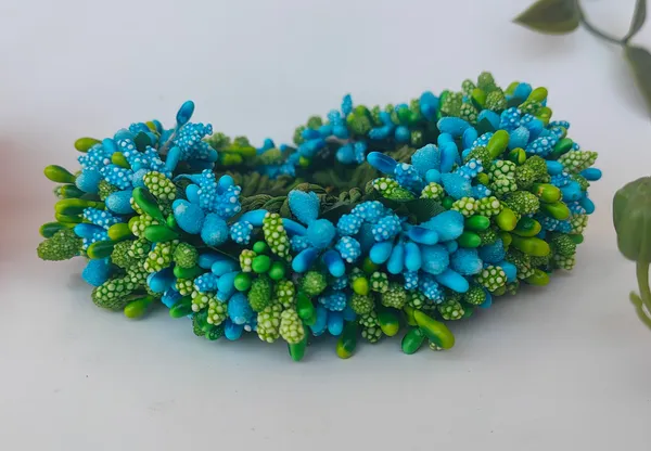 Blue_&_Green_Artificial_Flora_Pollens_Gajra
