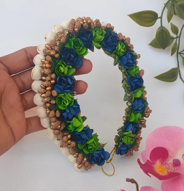 Blue_&_Green_Artificial_Flower_Hair_Gajra