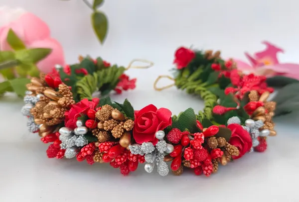 Red_Artificial_Flower_Hair_Gajra_For_Women
