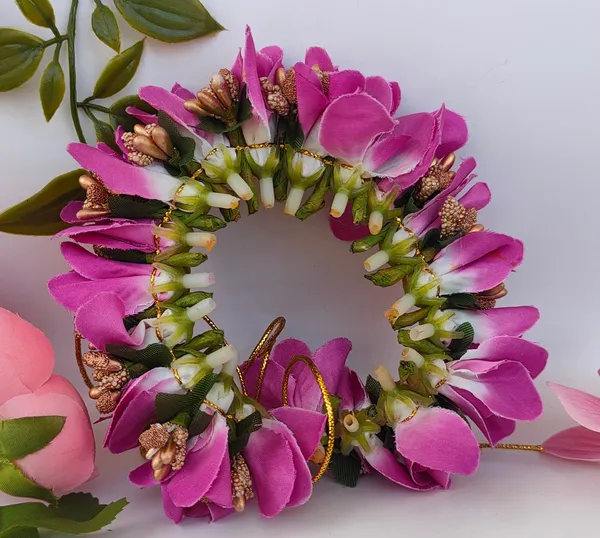 Purple_Artificial_Flower_Hair_Gajra_|_For_Women_Hair_Styling