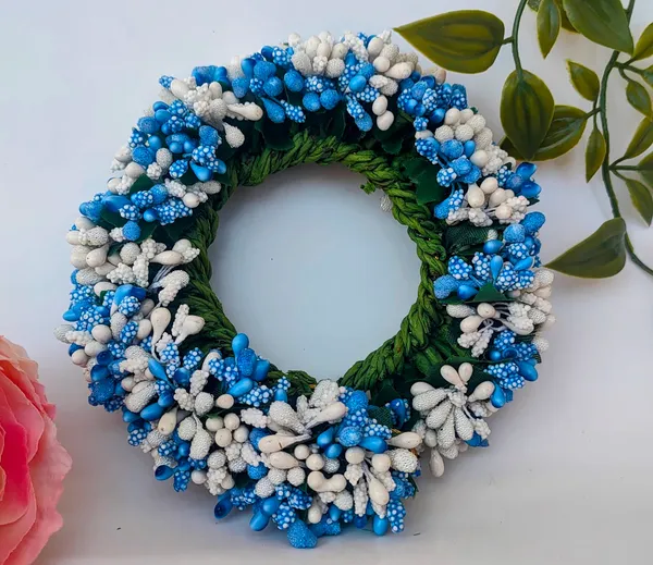 Blue_&_White_Artificial_Flora_Pollens_Gajra