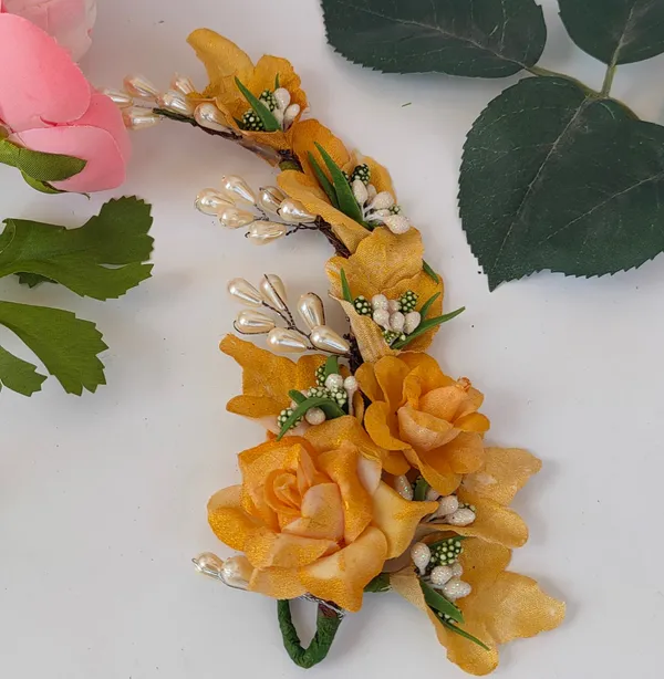 Gold_Artificial_Flower_Hair_Brooch_For_Women