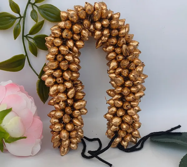 Gold_Artificial_Flower_Hair_Gajra_For_Women