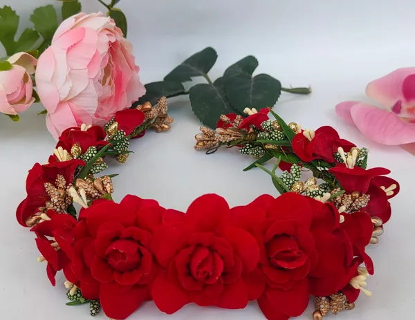 Red_Artificial_Flower_Hair_Gajra_For_Women