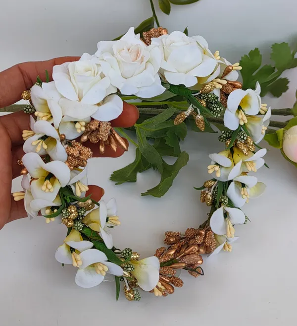White_Artificial_Flower_Hair_Gajra_For_Women
