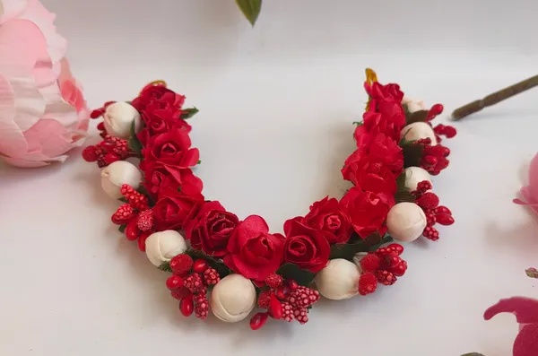 Red_Artificial_Flower_Hair_Gajra