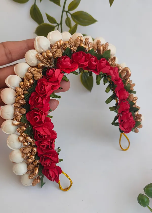 Red_&_Gold_Artificial_Flower_Hair_Gajra