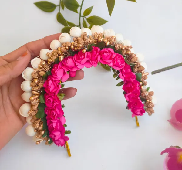 Pink_&_Gold_Artificial_Flower_Hair_Gajra