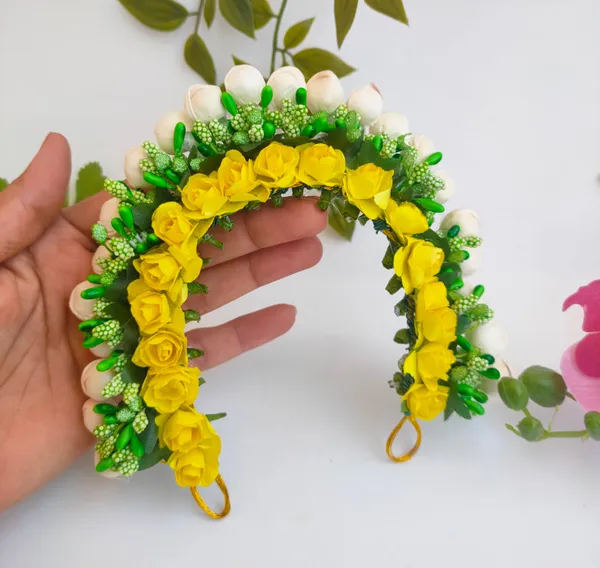Yellow_&_Green_Artificial_Flower_Hair_Gajra