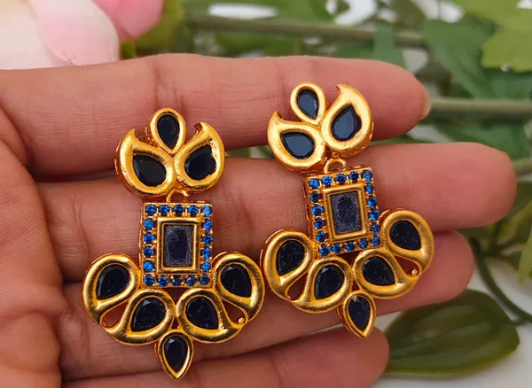 Blue_Danglers_Earrings_For_Women