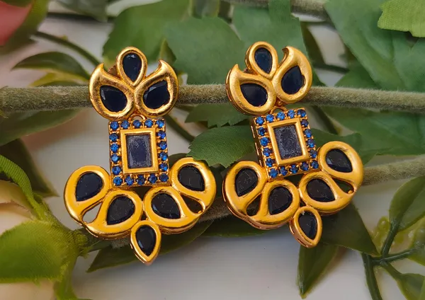 Blue_Danglers_Earrings_For_Women