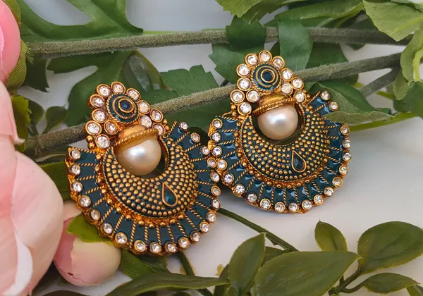 Blue_Enamel_Earrings_With_Sleek_And_Stylish_Appeal