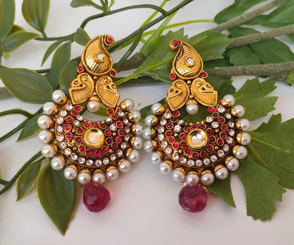 Pink_Chandbali_Earrings_With_A_Festive_Touch