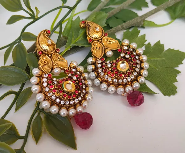 Pink_Chandbali_Earrings_With_A_Festive_Touch